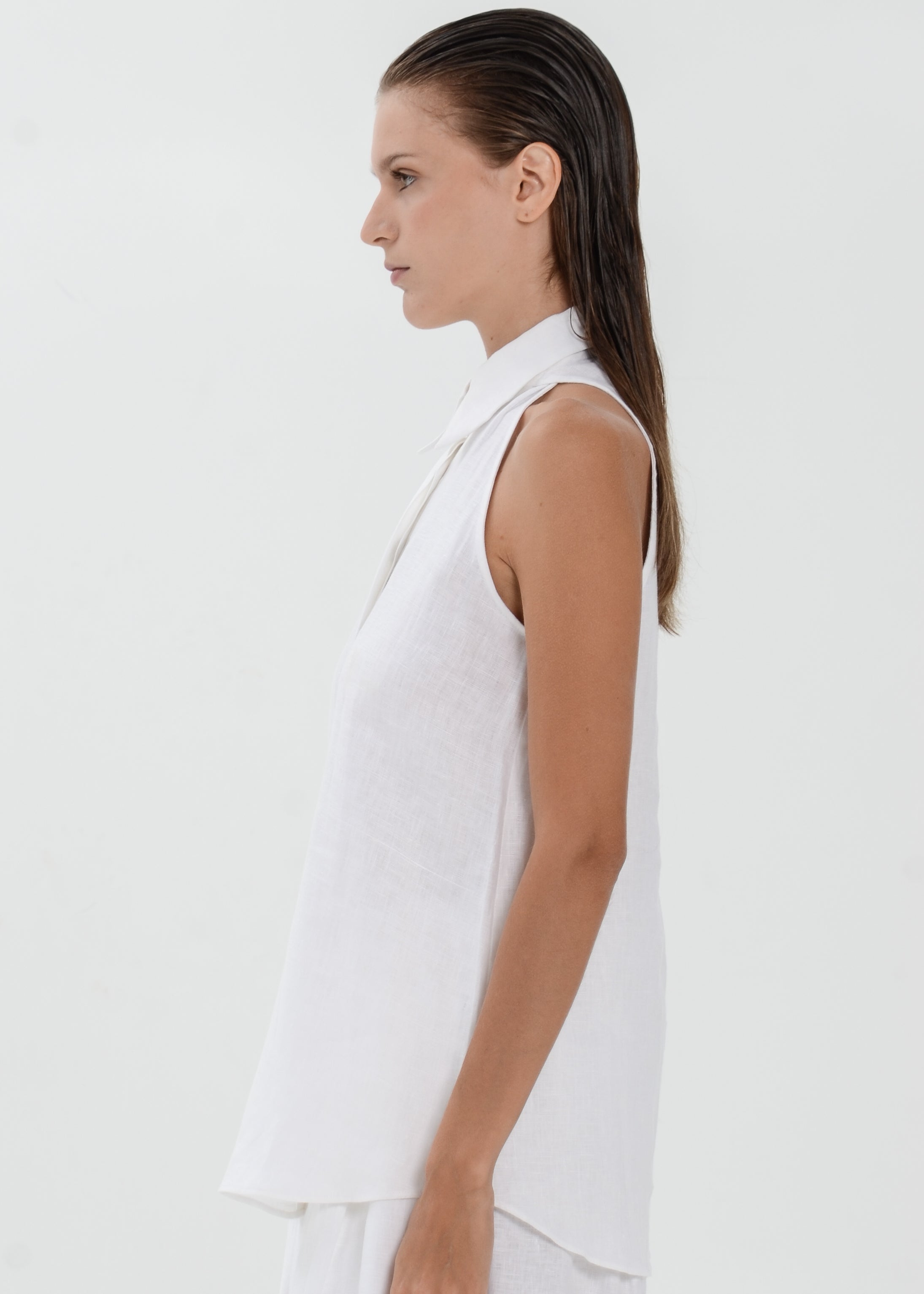 Deya Linen Top - Collared Blouse with Single Neck Button
