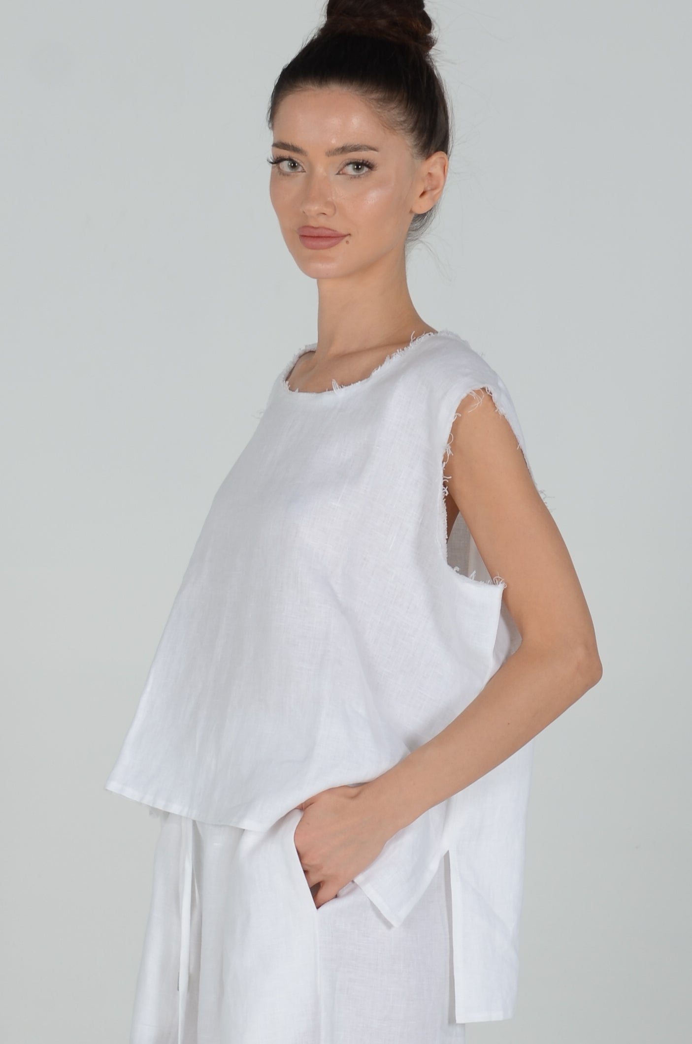 Shiro Blouse