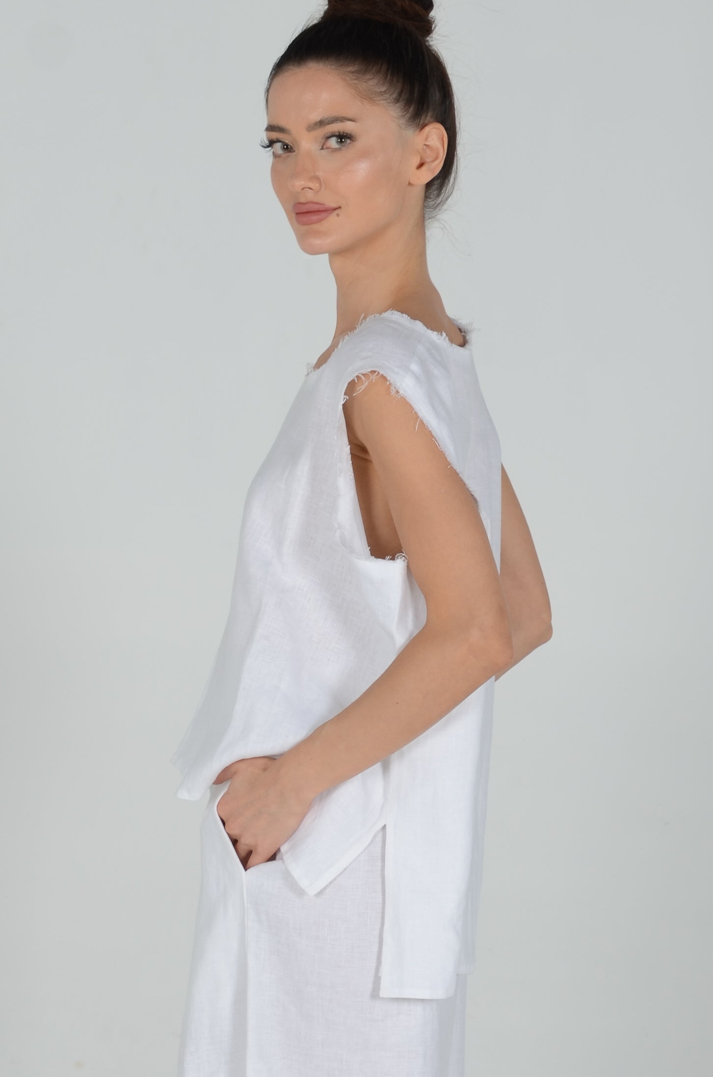 Shiro Blouse
